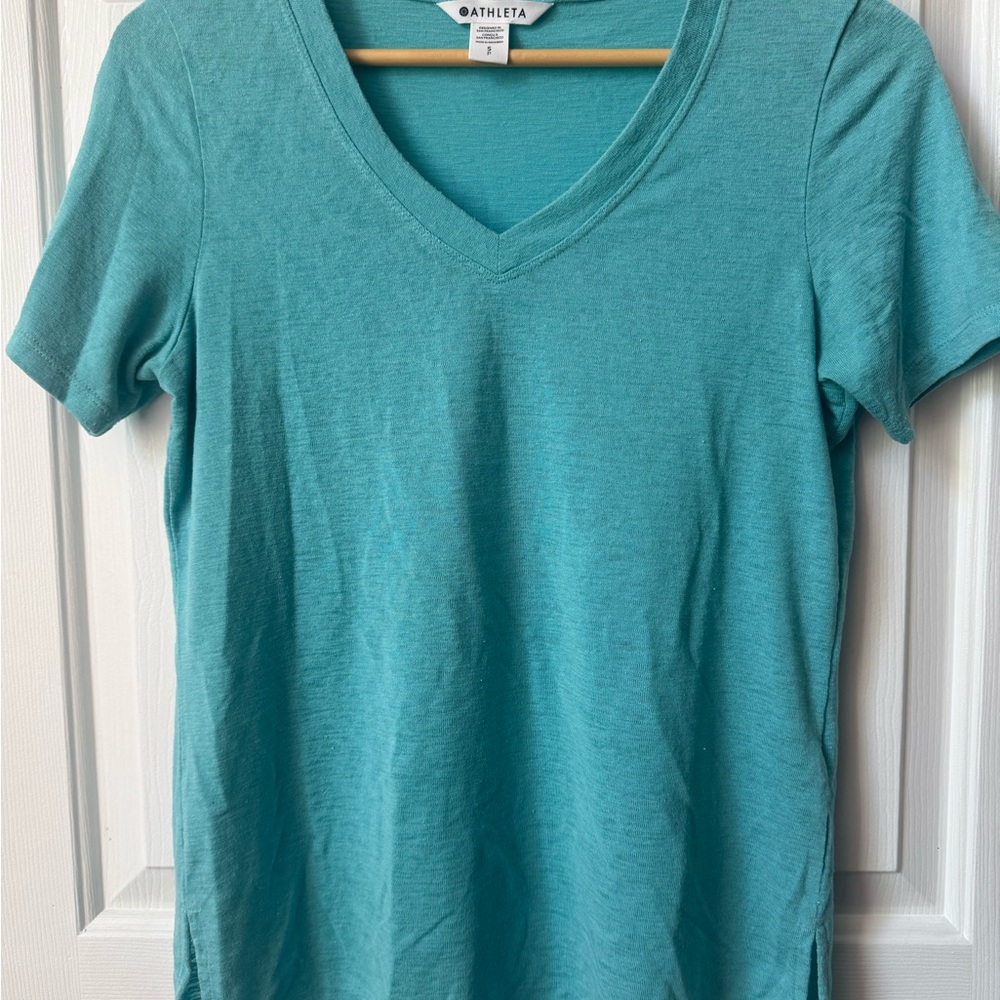 Athleta Short Sleeve T-Shirt